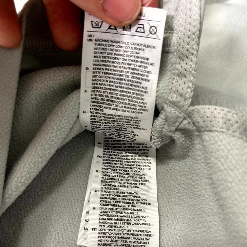 Adidas Shirt‎ Mens Small Gray Quarter Zip Long Sleeve Performance High Low Hem